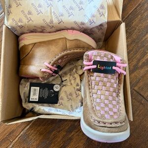 Twister Toddler Girls Shoes with Light Up Soles- Size 9